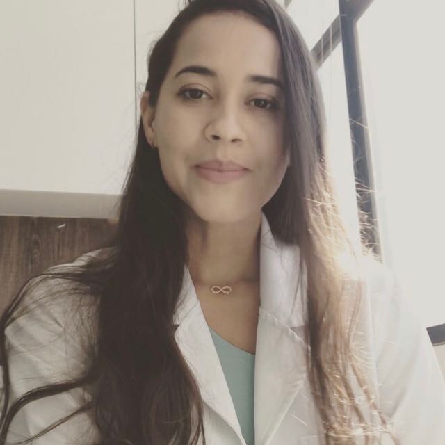 Dra. Suellen Vieira Araujo